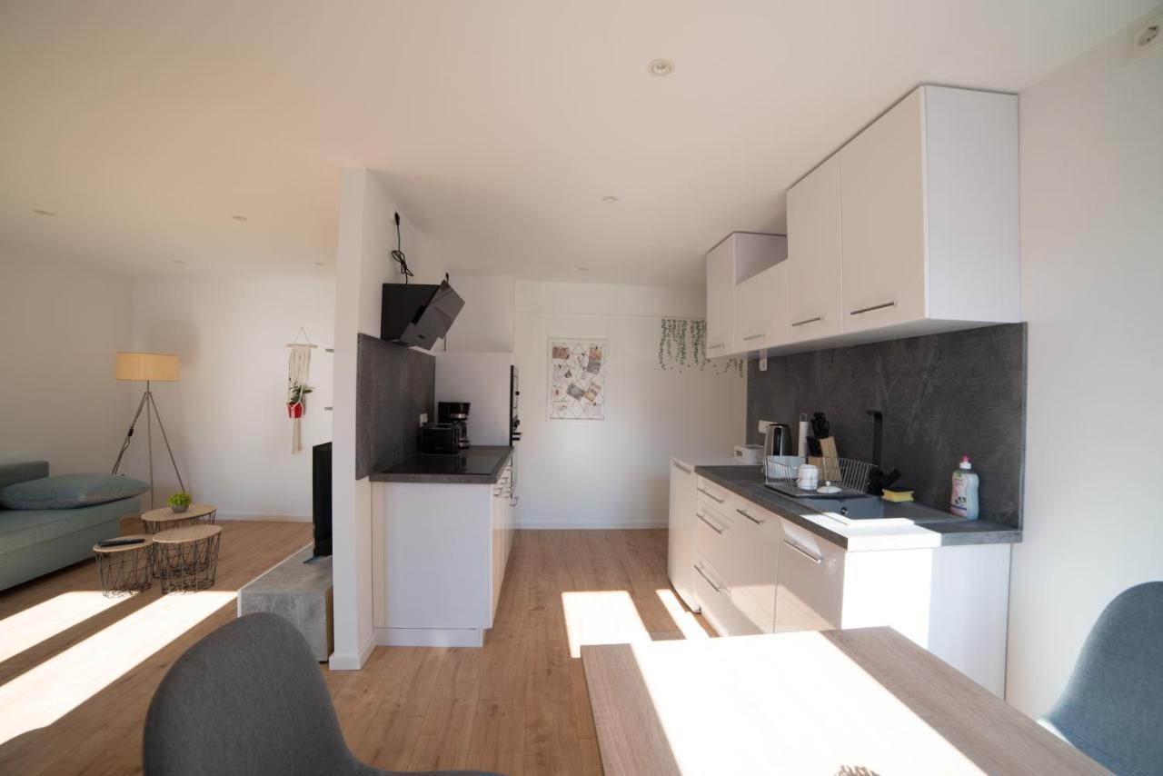 Schoene Ferienwohnung 54 M², Zentrumsnah, Kingbett แอร์ฟวร์ท ภายนอก รูปภาพ