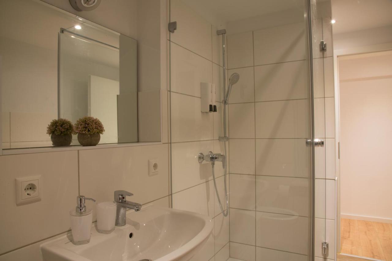 Schoene Ferienwohnung 54 M², Zentrumsnah, Kingbett แอร์ฟวร์ท ภายนอก รูปภาพ