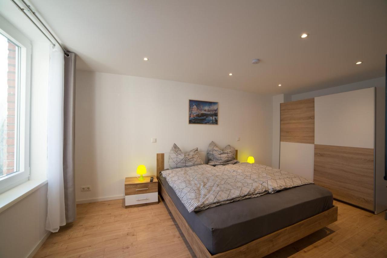Schoene Ferienwohnung 54 M², Zentrumsnah, Kingbett แอร์ฟวร์ท ภายนอก รูปภาพ
