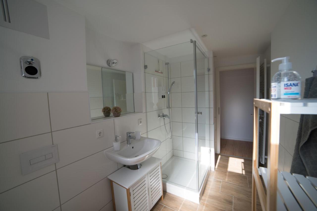 Schoene Ferienwohnung 54 M², Zentrumsnah, Kingbett แอร์ฟวร์ท ภายนอก รูปภาพ